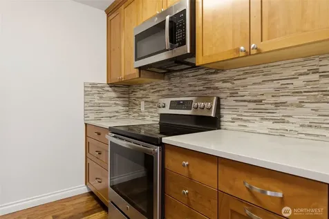 800 N Allen Place Seattle WA 98103