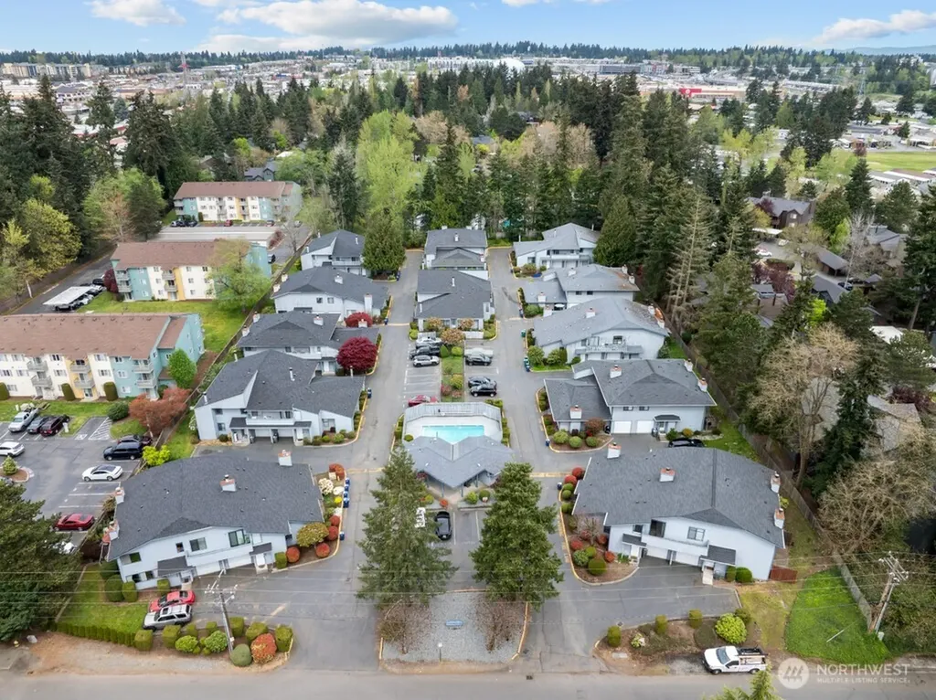 1826 S 330th Federal Way WA 98003