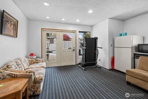 1826 S 330th Federal Way WA 98003