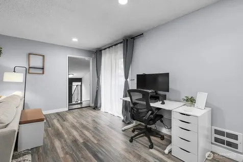 1826 S 330th Federal Way WA 98003