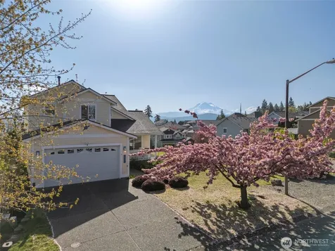 17023 139th Avenue E Puyallup WA 98374