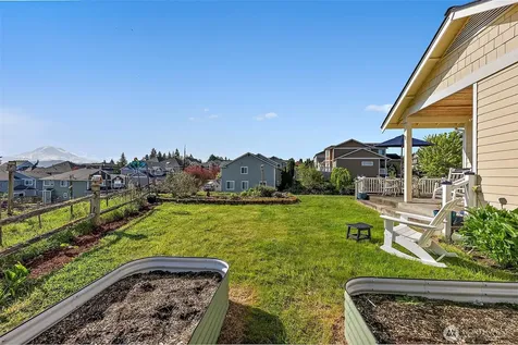 17023 139th Avenue E Puyallup WA 98374