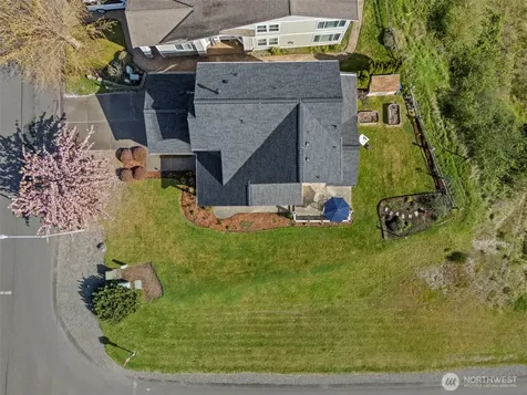 17023 139th Avenue E Puyallup WA 98374