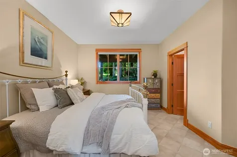 8789 Wood Duck Way Blaine WA 98230