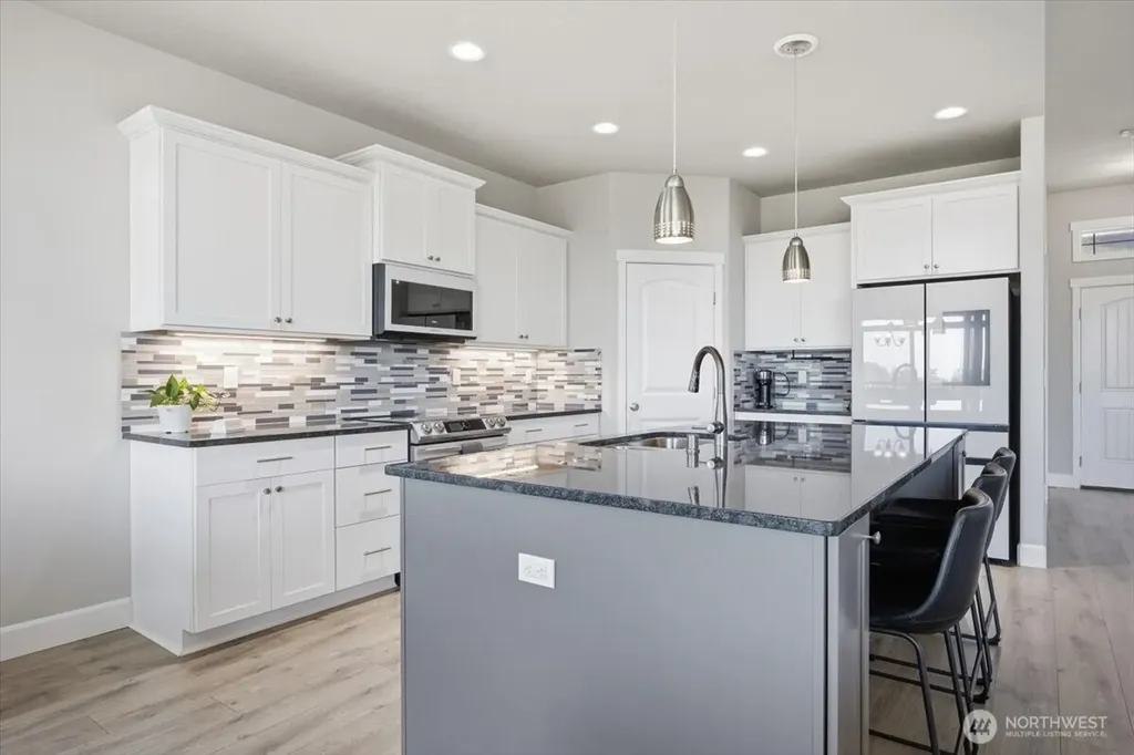 2652 W 44th Place Kennewick WA 99337