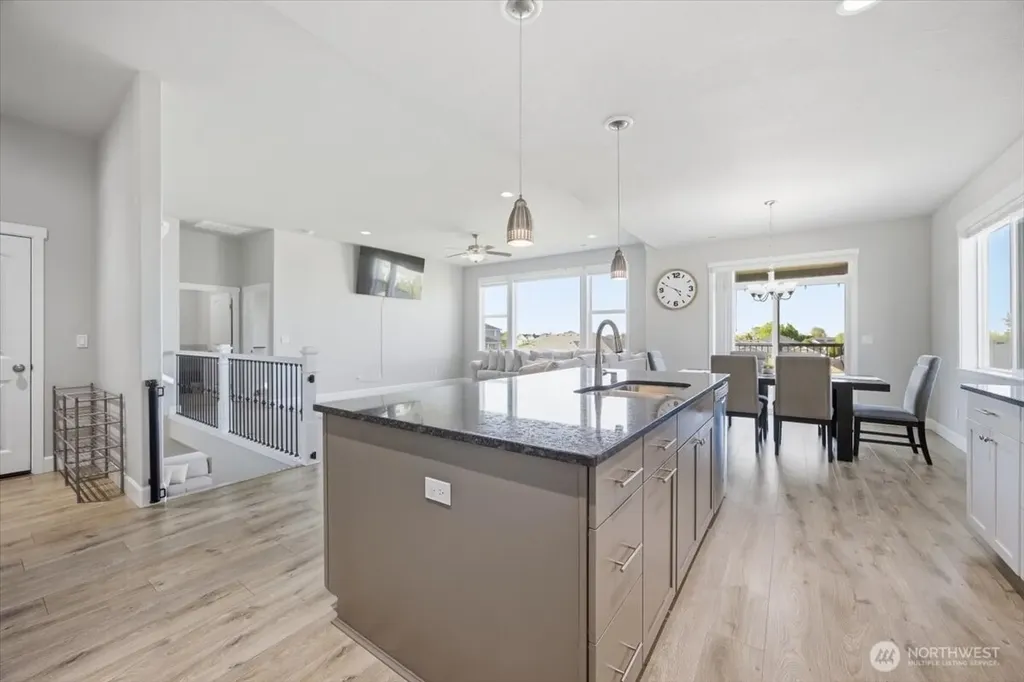 2652 W 44th Place Kennewick WA 99337