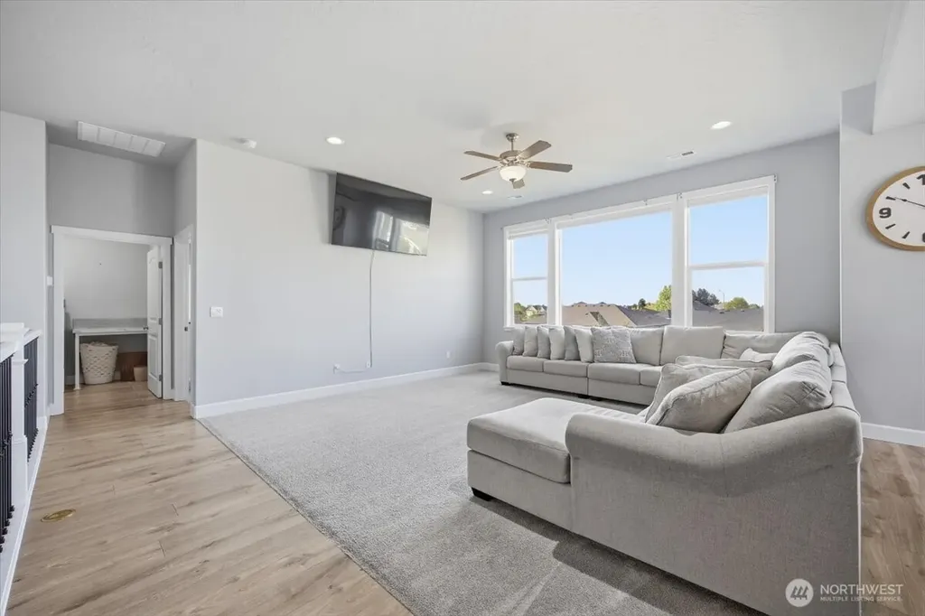 2652 W 44th Place Kennewick WA 99337