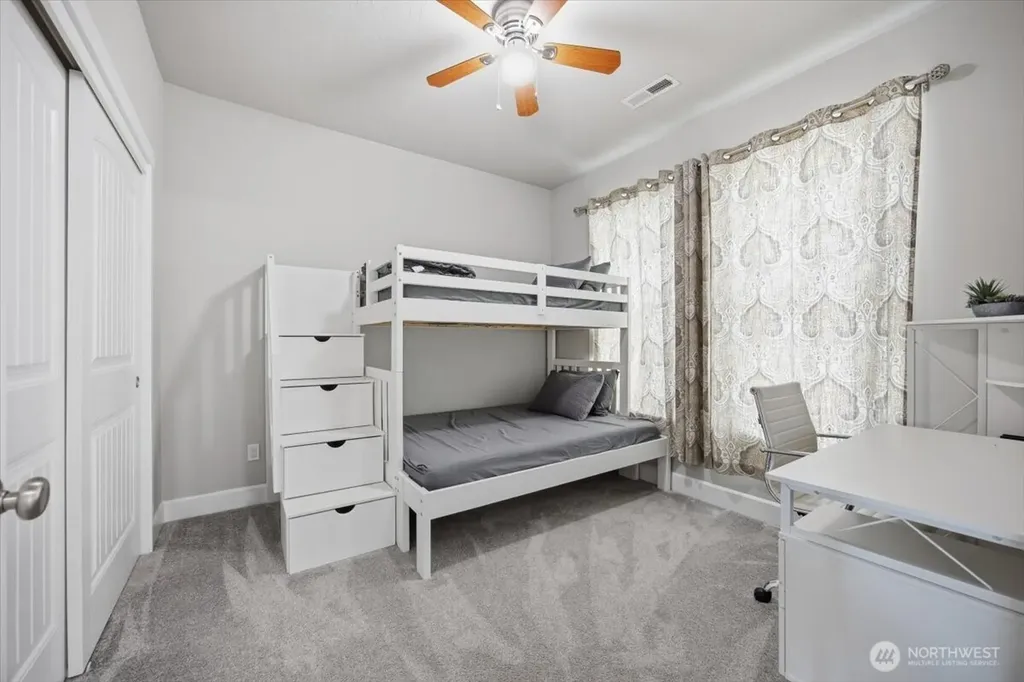 2652 W 44th Place Kennewick WA 99337