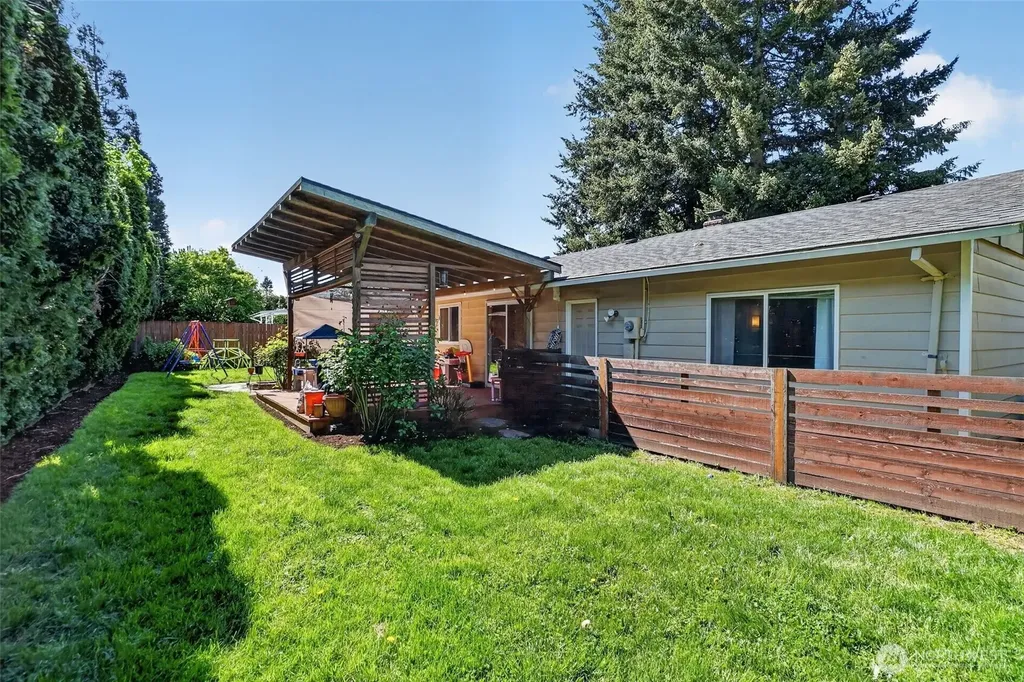 1301 NW 102nd Street Vancouver WA 98685