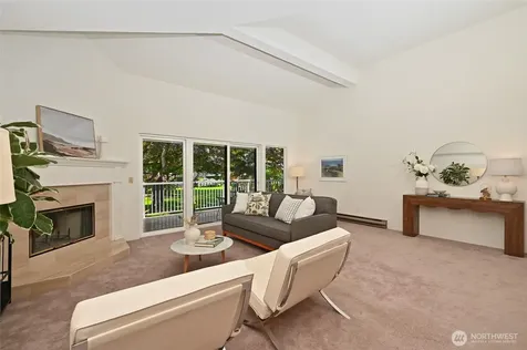 6343 Sand Point Way NE Seattle WA 98115