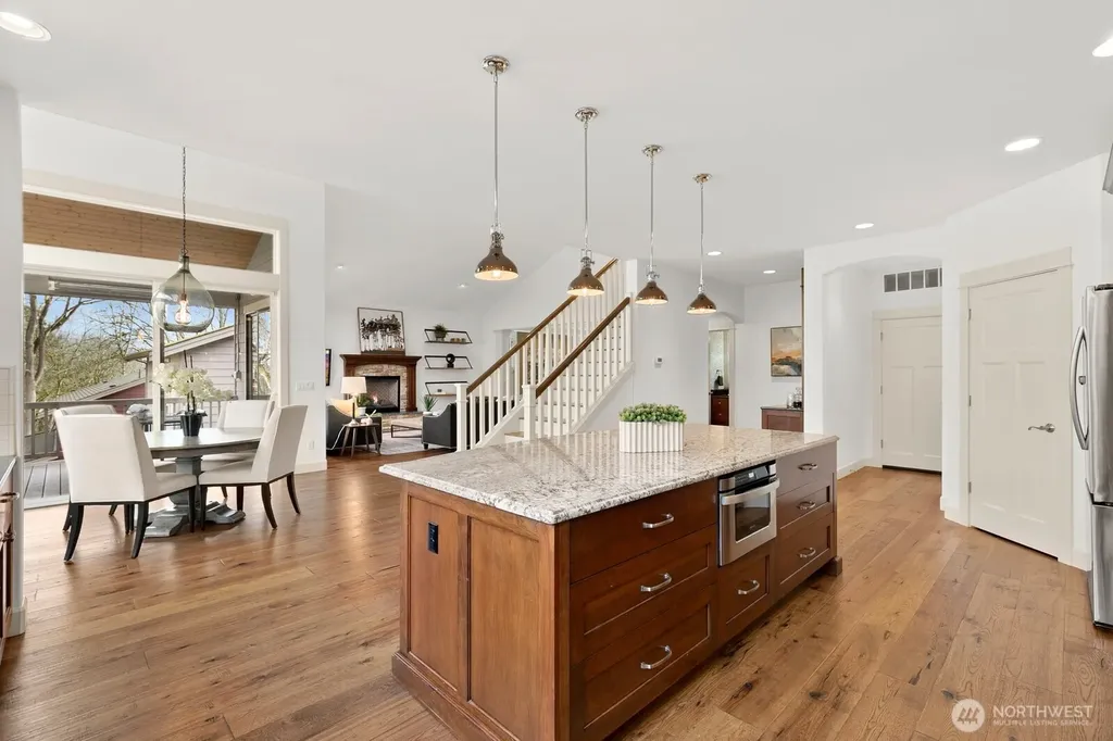 9026 NE 127th Place Kirkland WA 98034