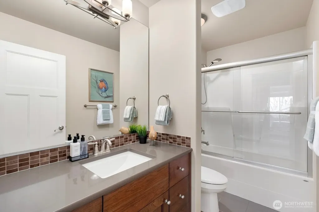 9026 NE 127th Place Kirkland WA 98034