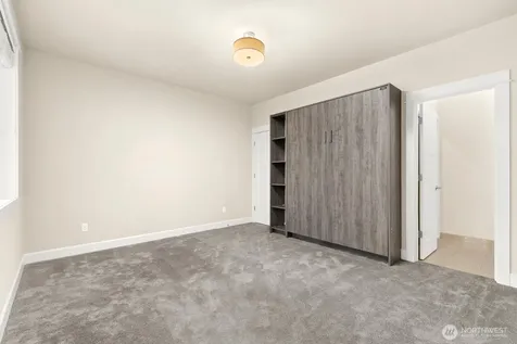 9026 NE 127th Place Kirkland WA 98034