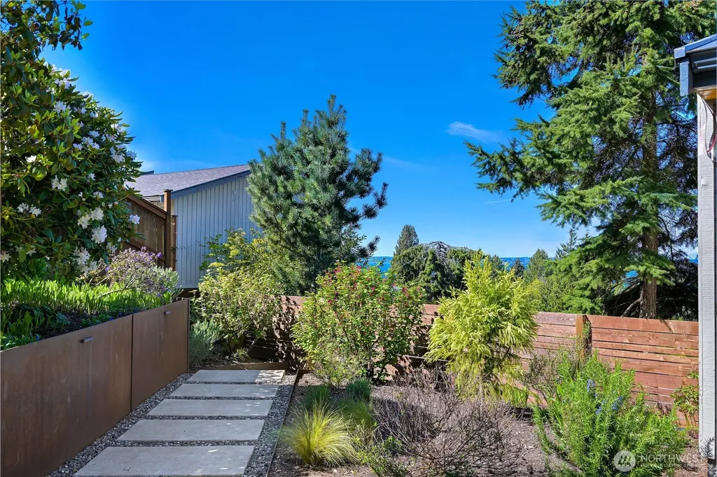 220 Bayside Road Bellingham WA 98225