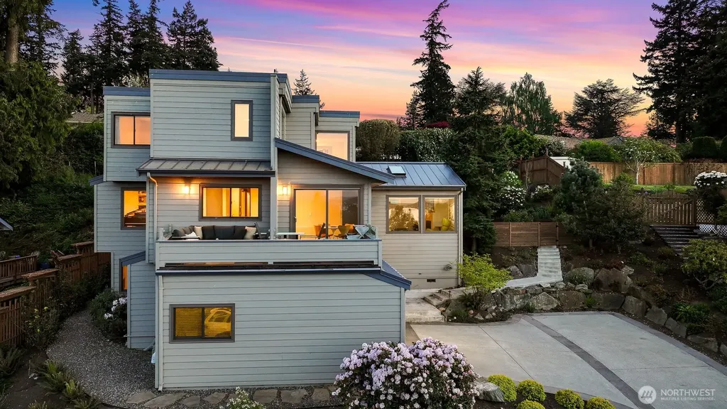 220 Bayside Road Bellingham WA 98225