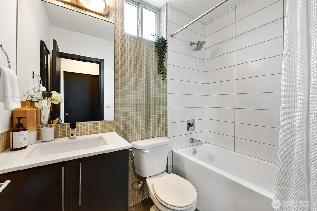 6315 42nd Avenue SW Seattle WA 98136