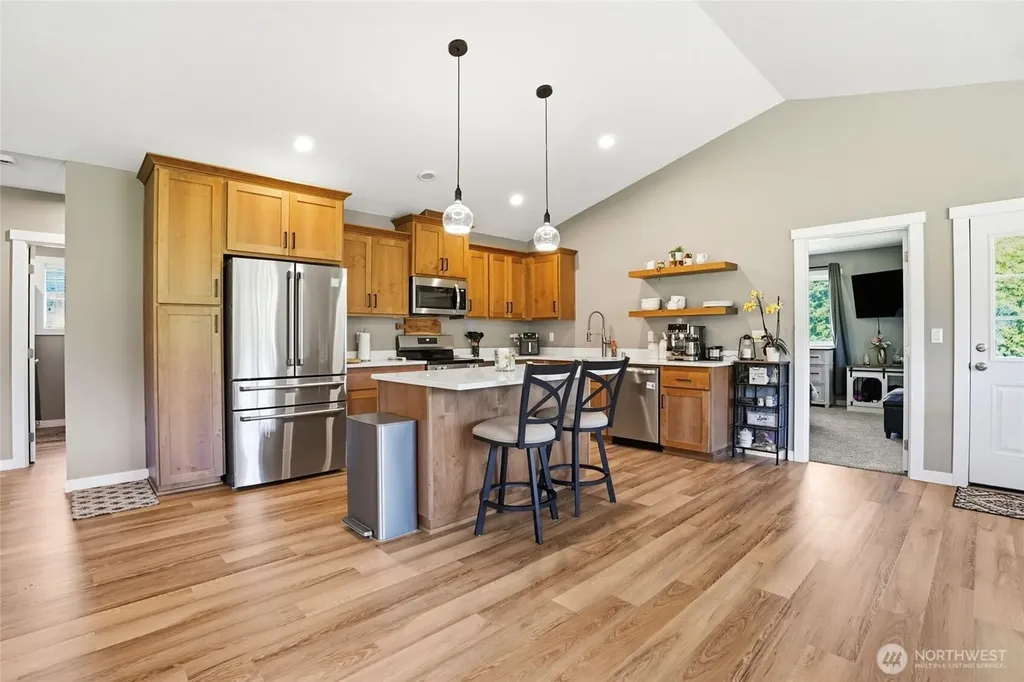 200 Red Hawk Drive Castle Rock WA 98611