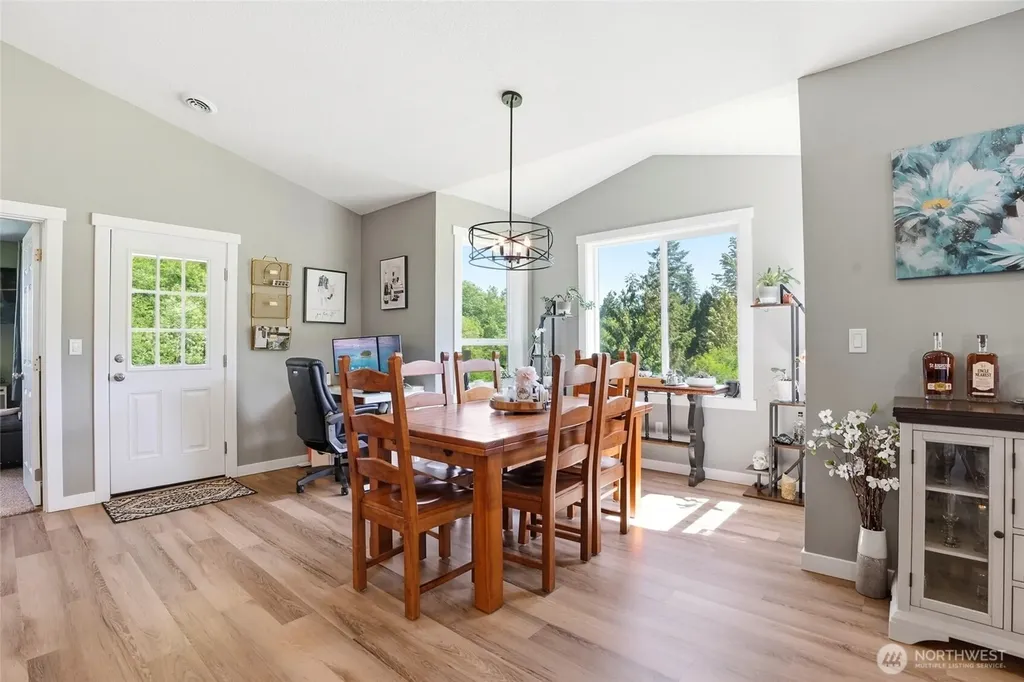200 Red Hawk Drive Castle Rock WA 98611