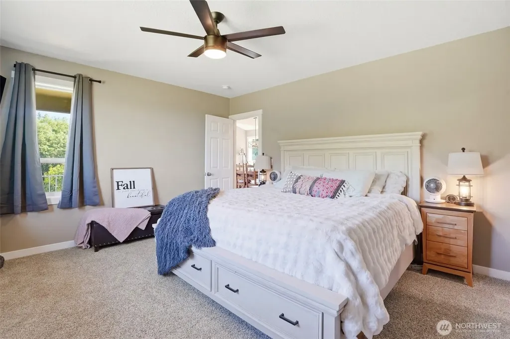 200 Red Hawk Drive Castle Rock WA 98611