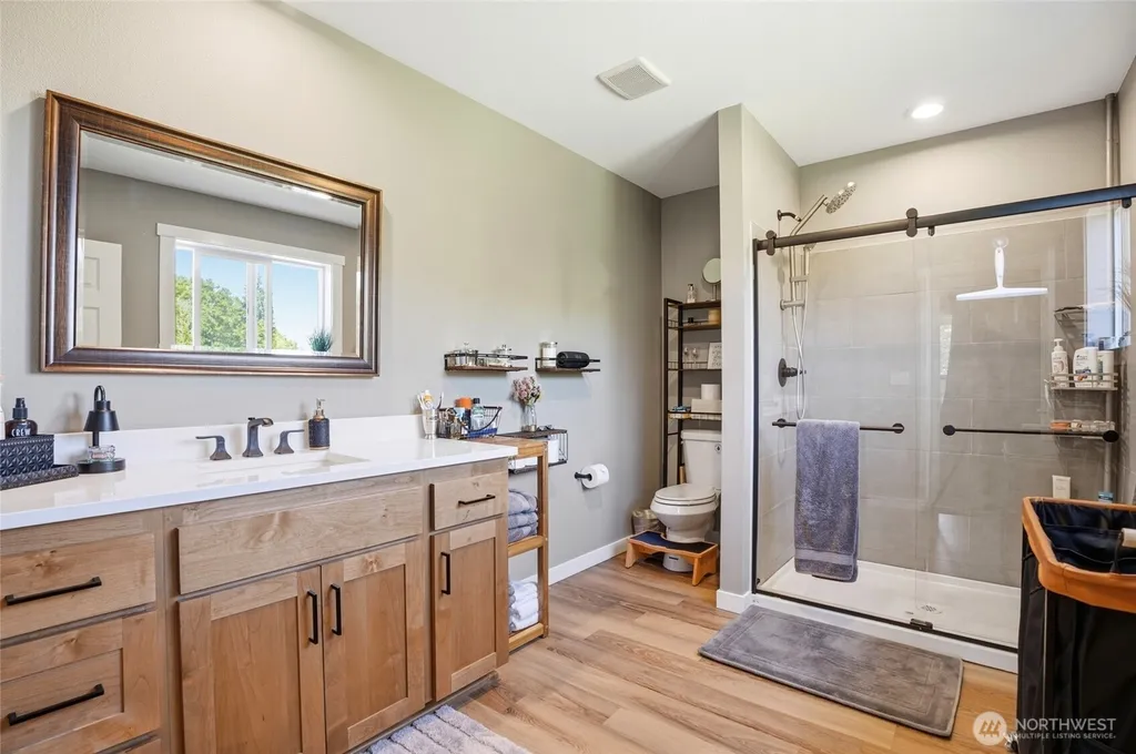 200 Red Hawk Drive Castle Rock WA 98611