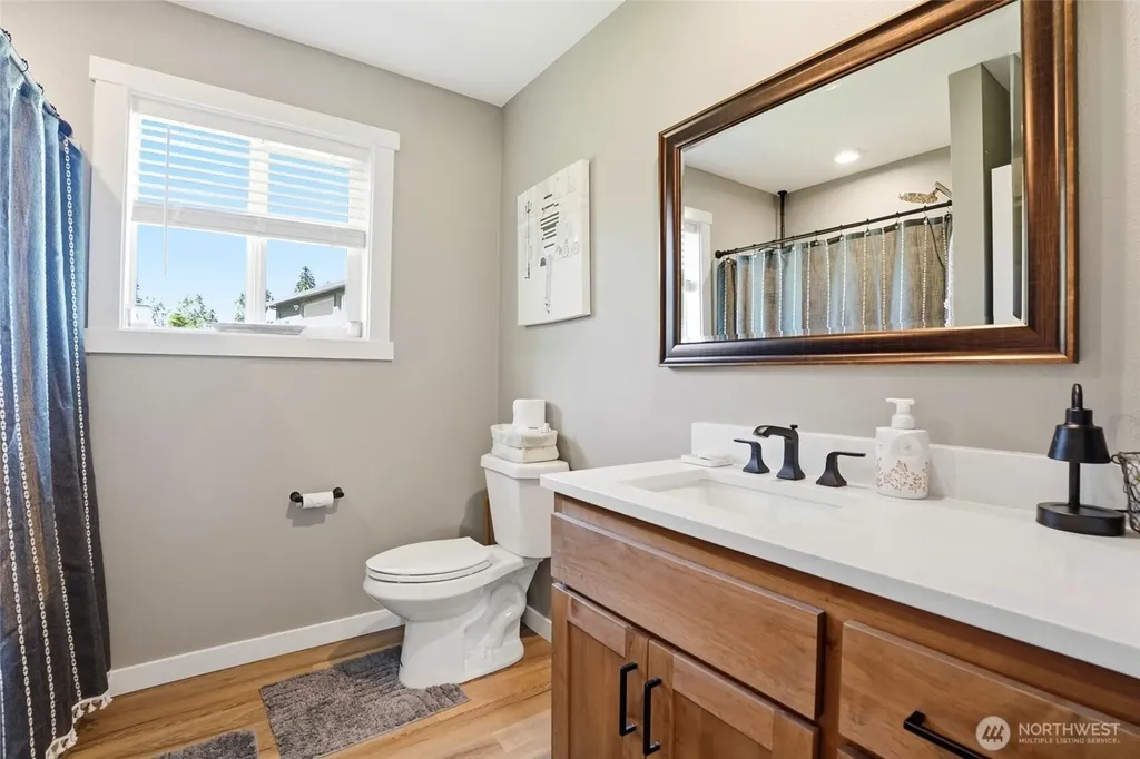 200 Red Hawk Drive Castle Rock WA 98611