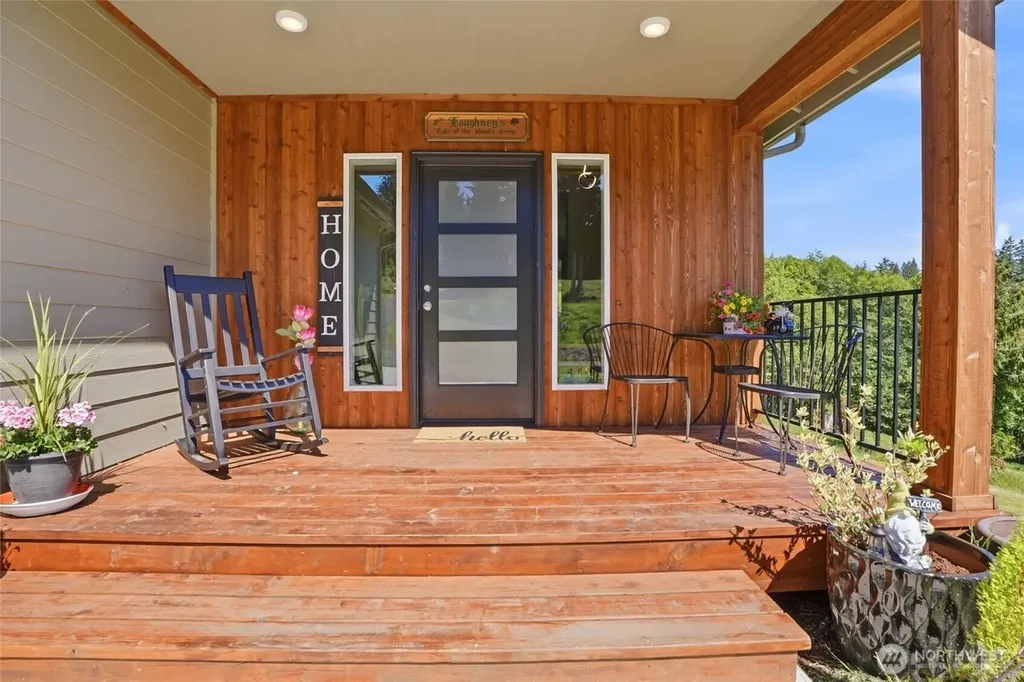 200 Red Hawk Drive Castle Rock WA 98611