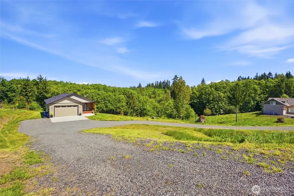 200 Red Hawk Drive Castle Rock WA 98611