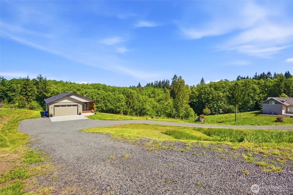 200 Red Hawk Drive Castle Rock WA 98611