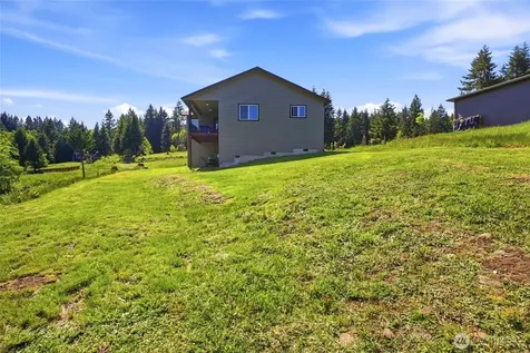 200 Red Hawk Drive Castle Rock WA 98611