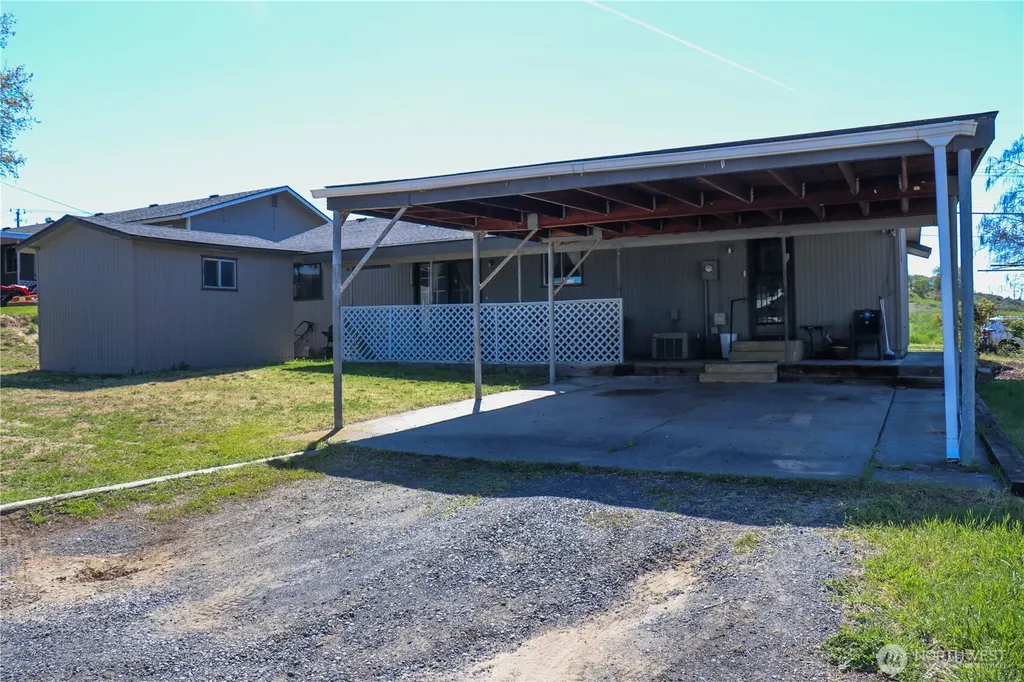 222 W Nelson Road Moses Lake WA 98837