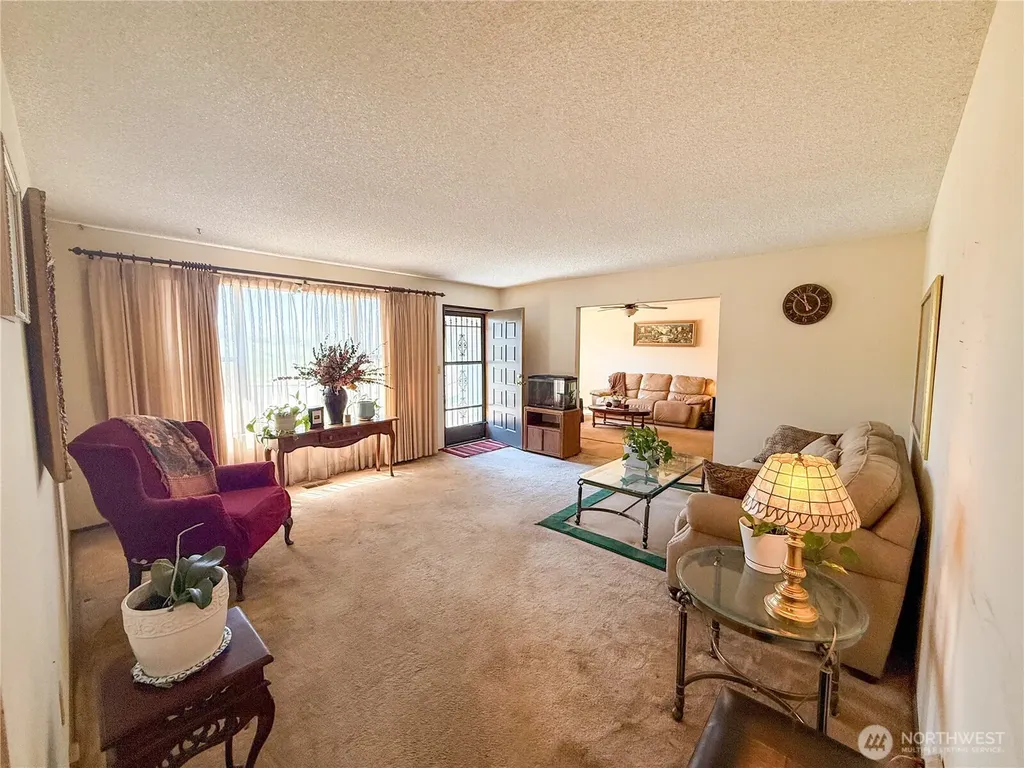 222 W Nelson Road Moses Lake WA 98837