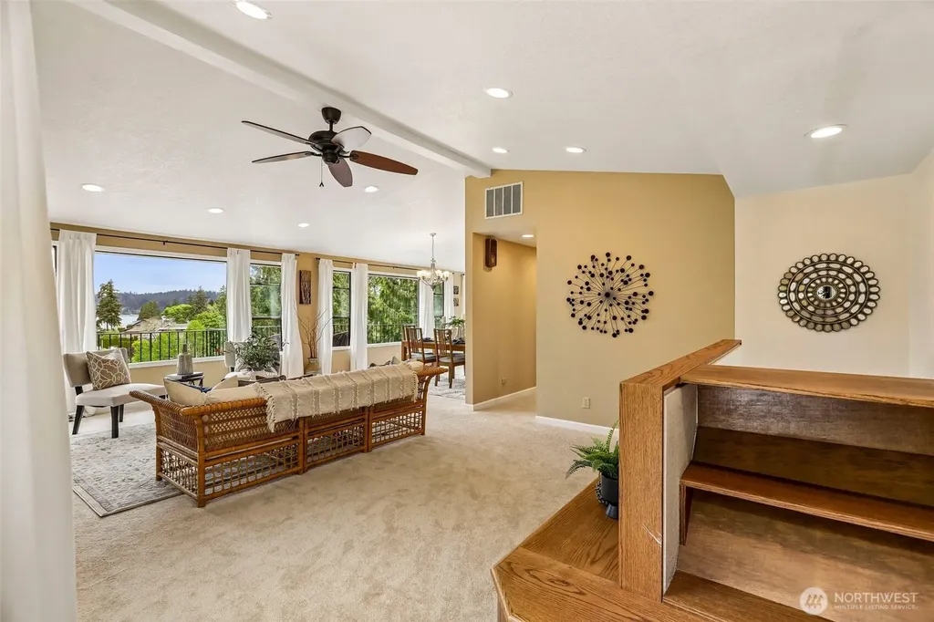 582 North Shore Boulevard Fox Island WA 98333