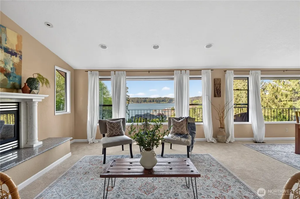 582 North Shore Boulevard Fox Island WA 98333
