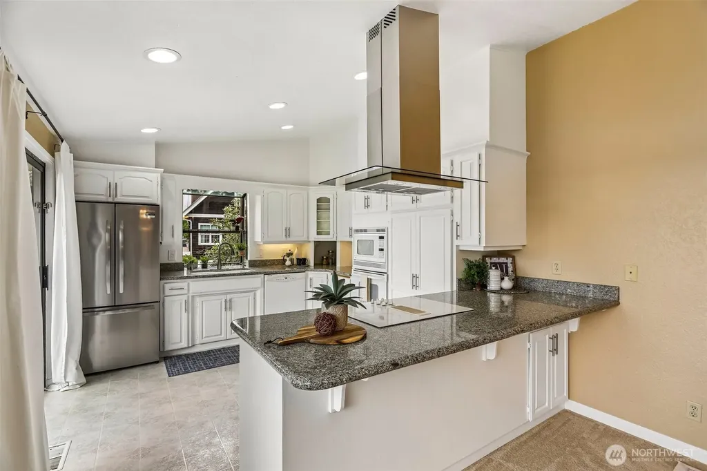 582 North Shore Boulevard Fox Island WA 98333