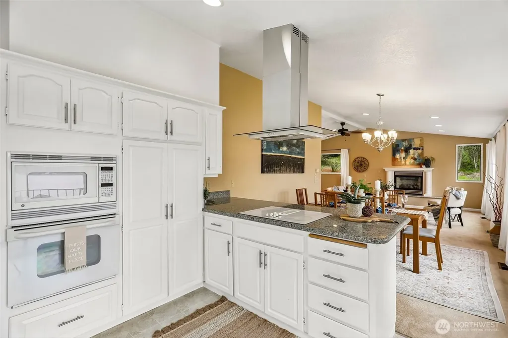 582 North Shore Boulevard Fox Island WA 98333