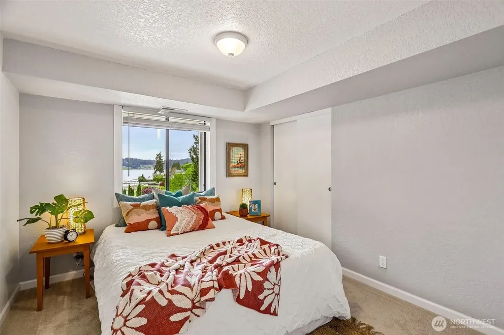 582 North Shore Boulevard Fox Island WA 98333