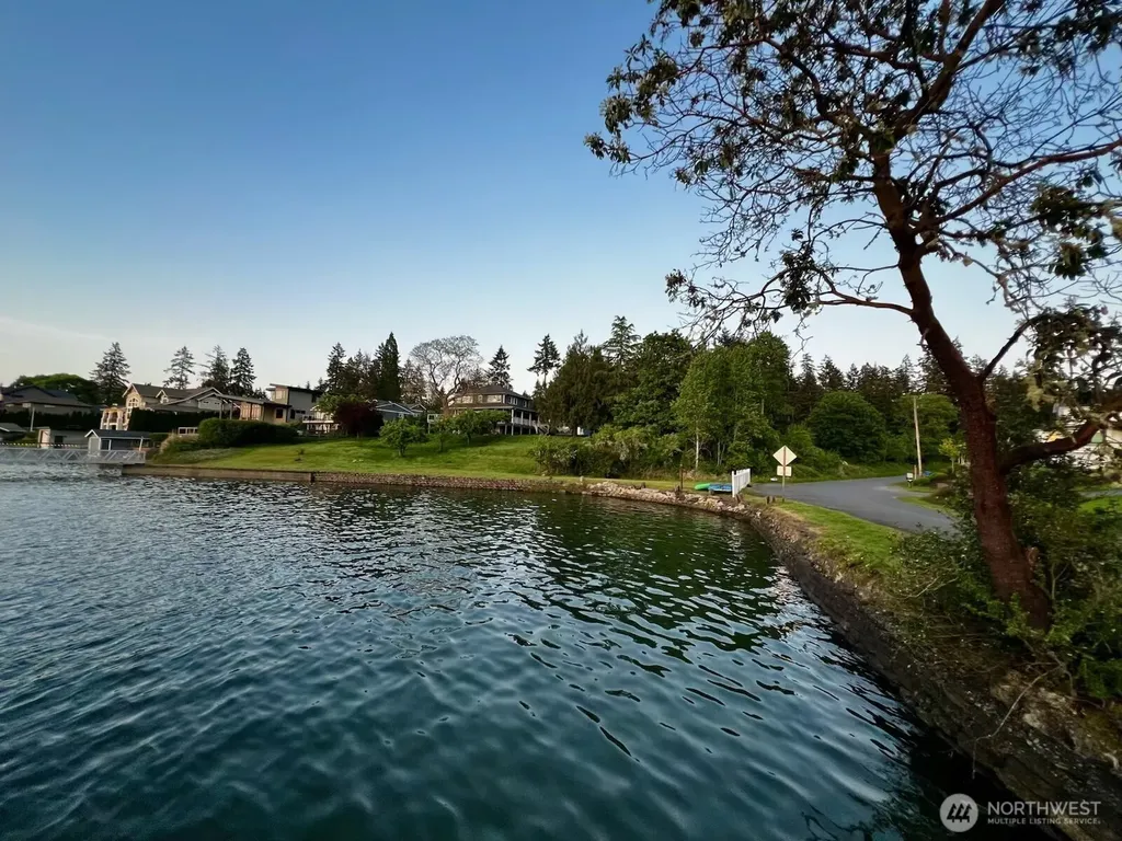 582 North Shore Boulevard Fox Island WA 98333