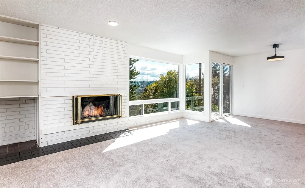3424 25th Avenue W Seattle WA 98199