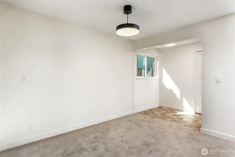 3424 25th Avenue W Seattle WA 98199
