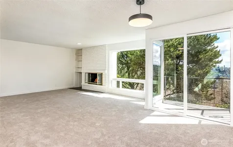 3424 25th Avenue W Seattle WA 98199