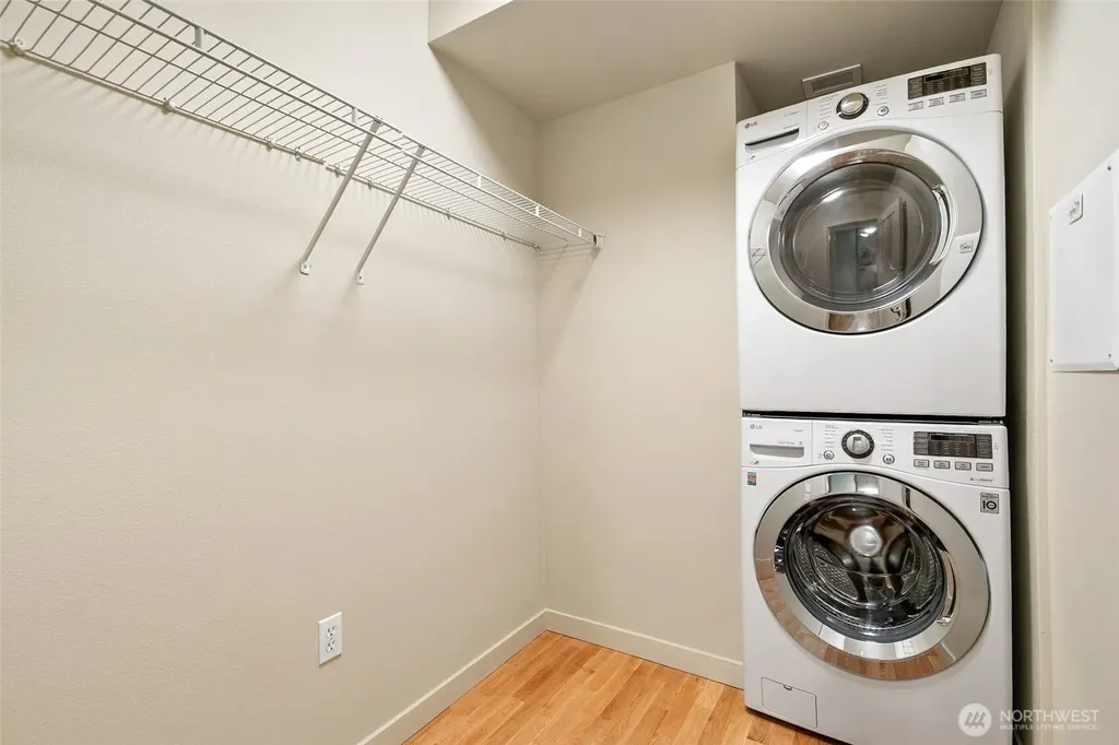 3104 Western Avenue Seattle WA 98121