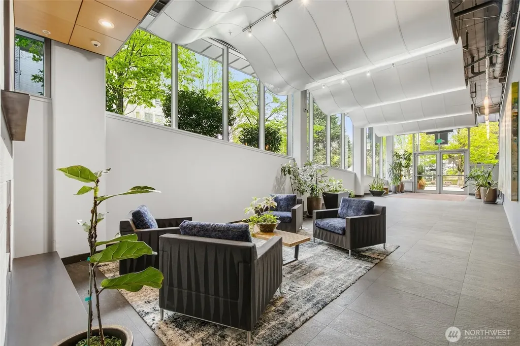 3104 Western Avenue Seattle WA 98121