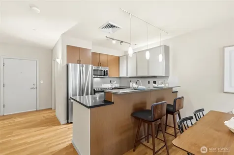 3104 Western Avenue Seattle WA 98121
