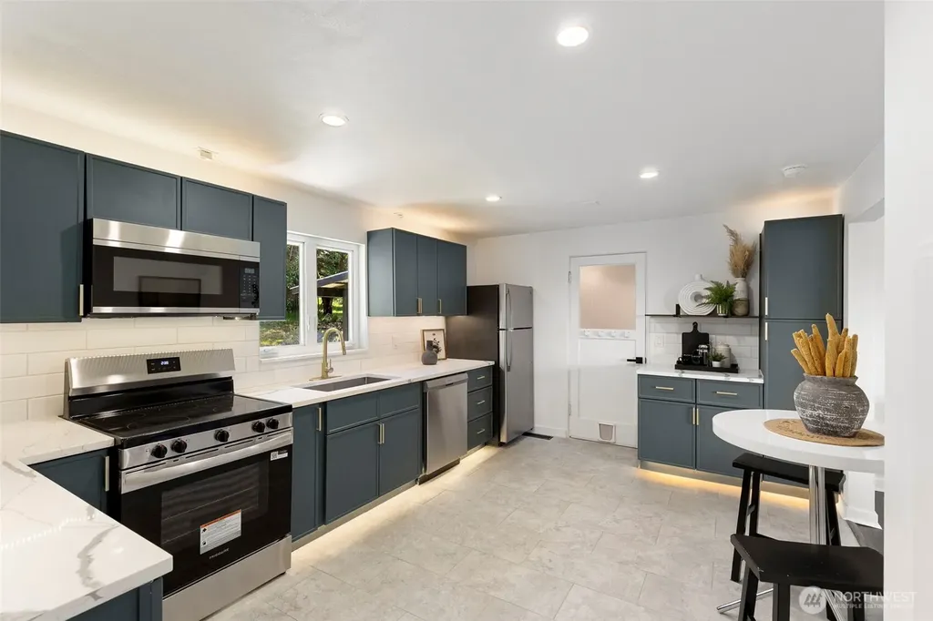 3518 Petersville Road NE Bremerton WA 98310