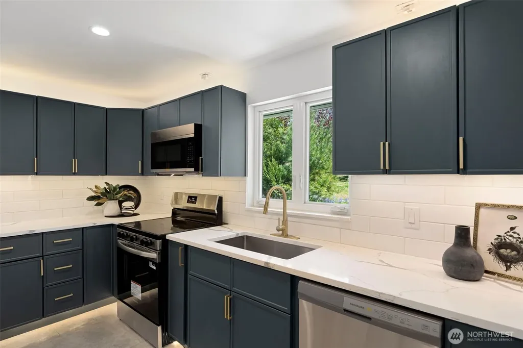 3518 Petersville Road NE Bremerton WA 98310
