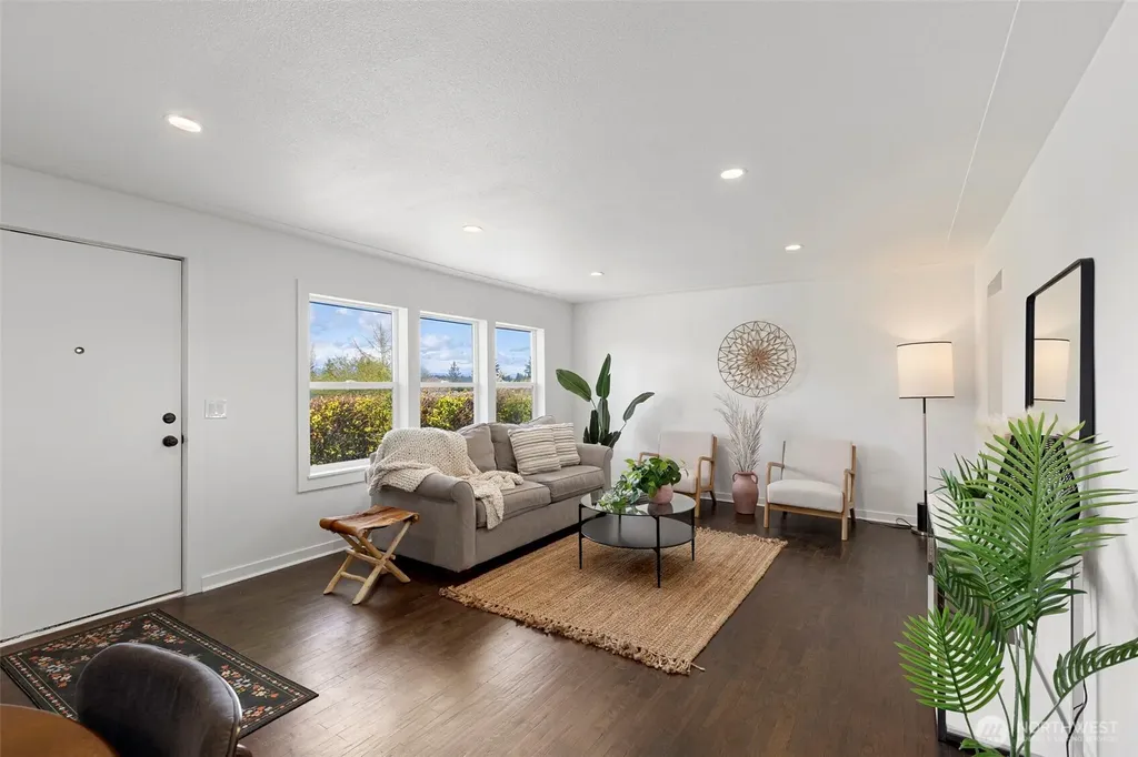 3518 Petersville Road NE Bremerton WA 98310