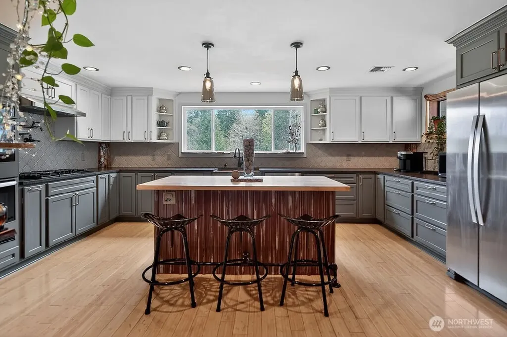91 W Goforth Road Sequim WA 98382