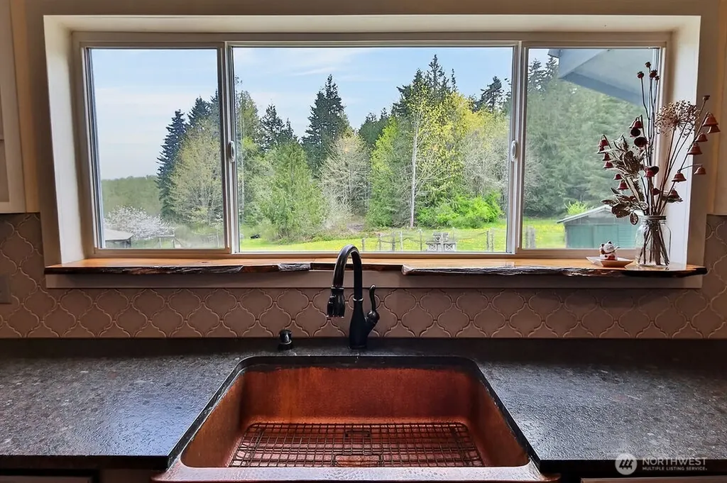 91 W Goforth Road Sequim WA 98382