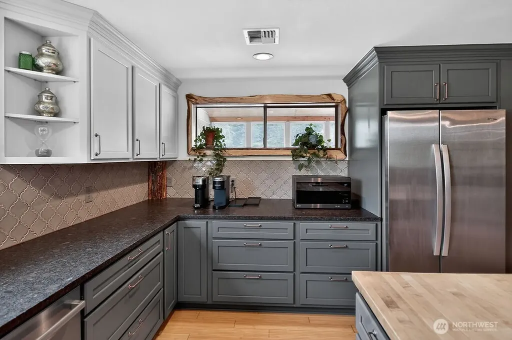 91 W Goforth Road Sequim WA 98382