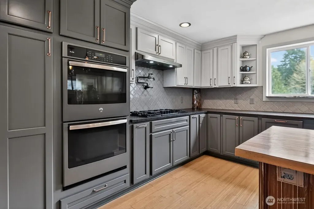 91 W Goforth Road Sequim WA 98382